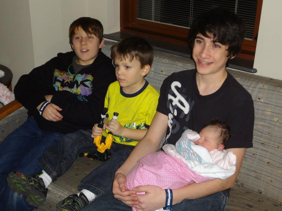 537465_10151588726537977_437446480_n